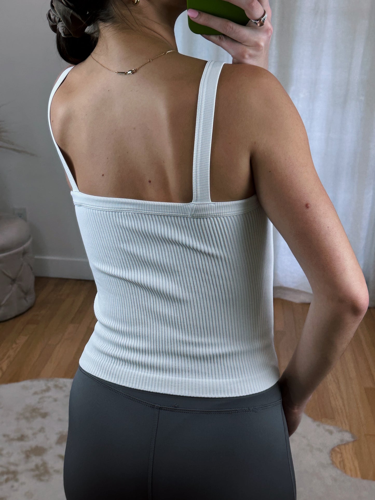 Clean Line Tank