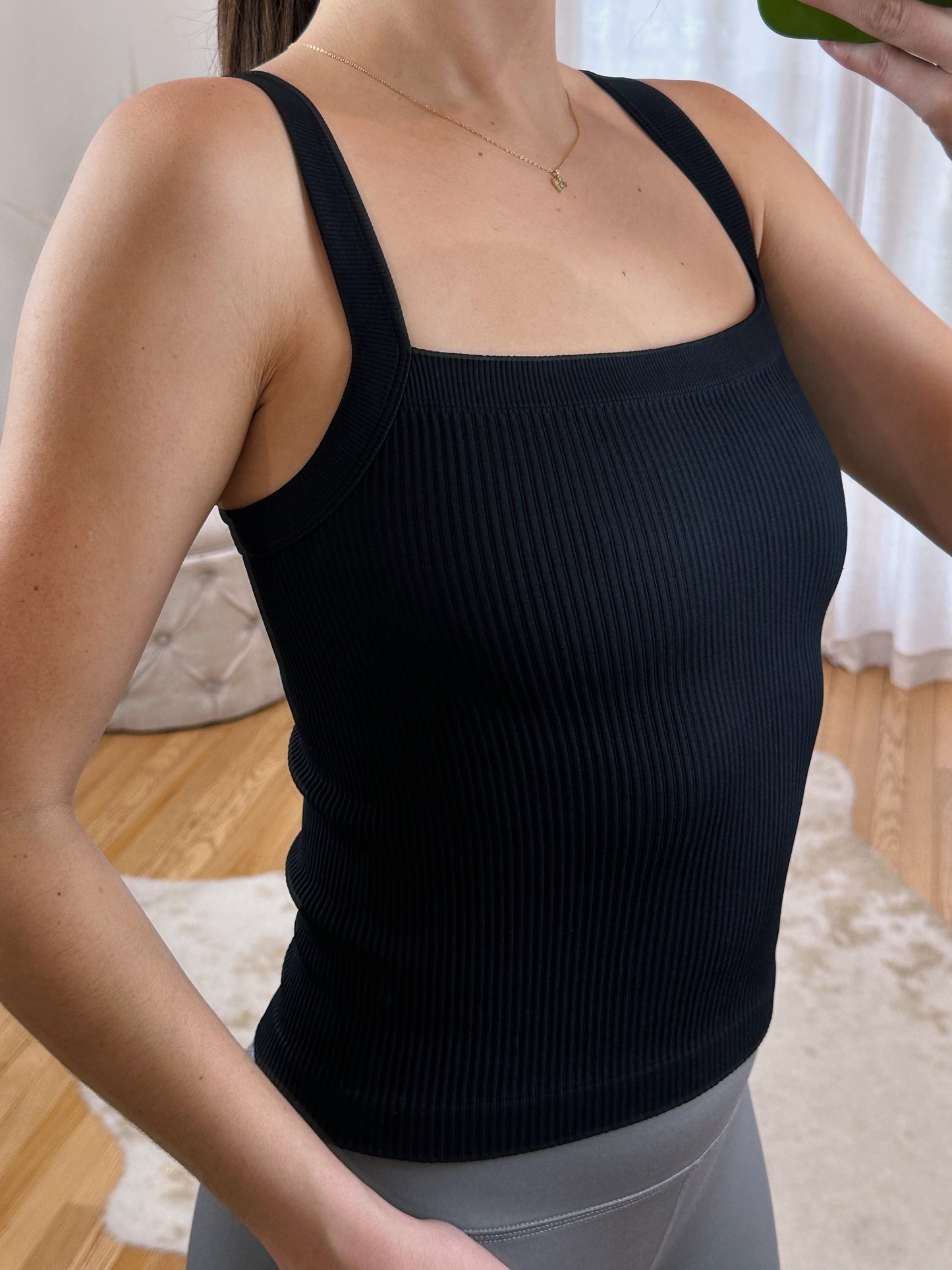 Clean Line Tank