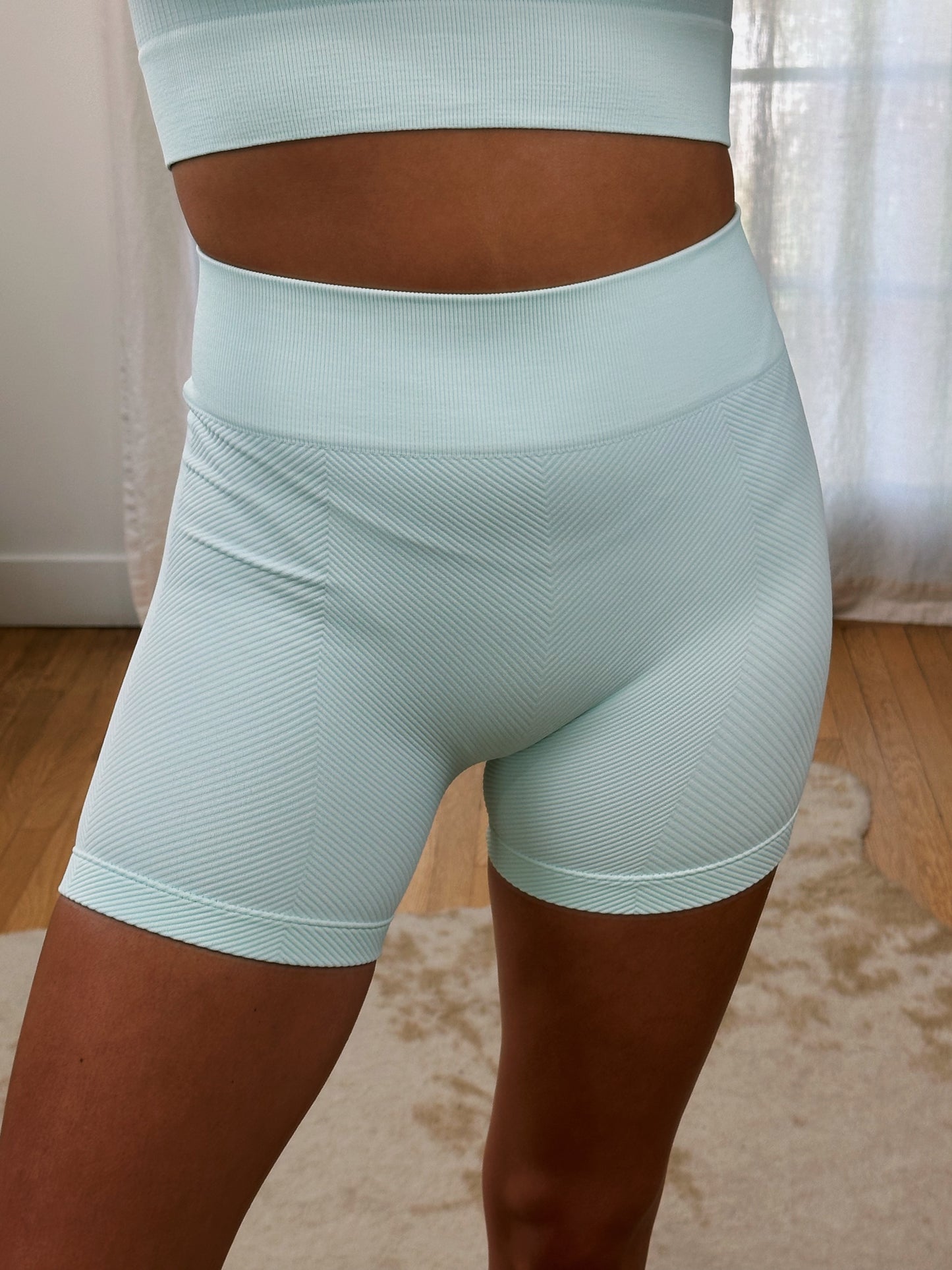 Shorty Essential Biker Shorts