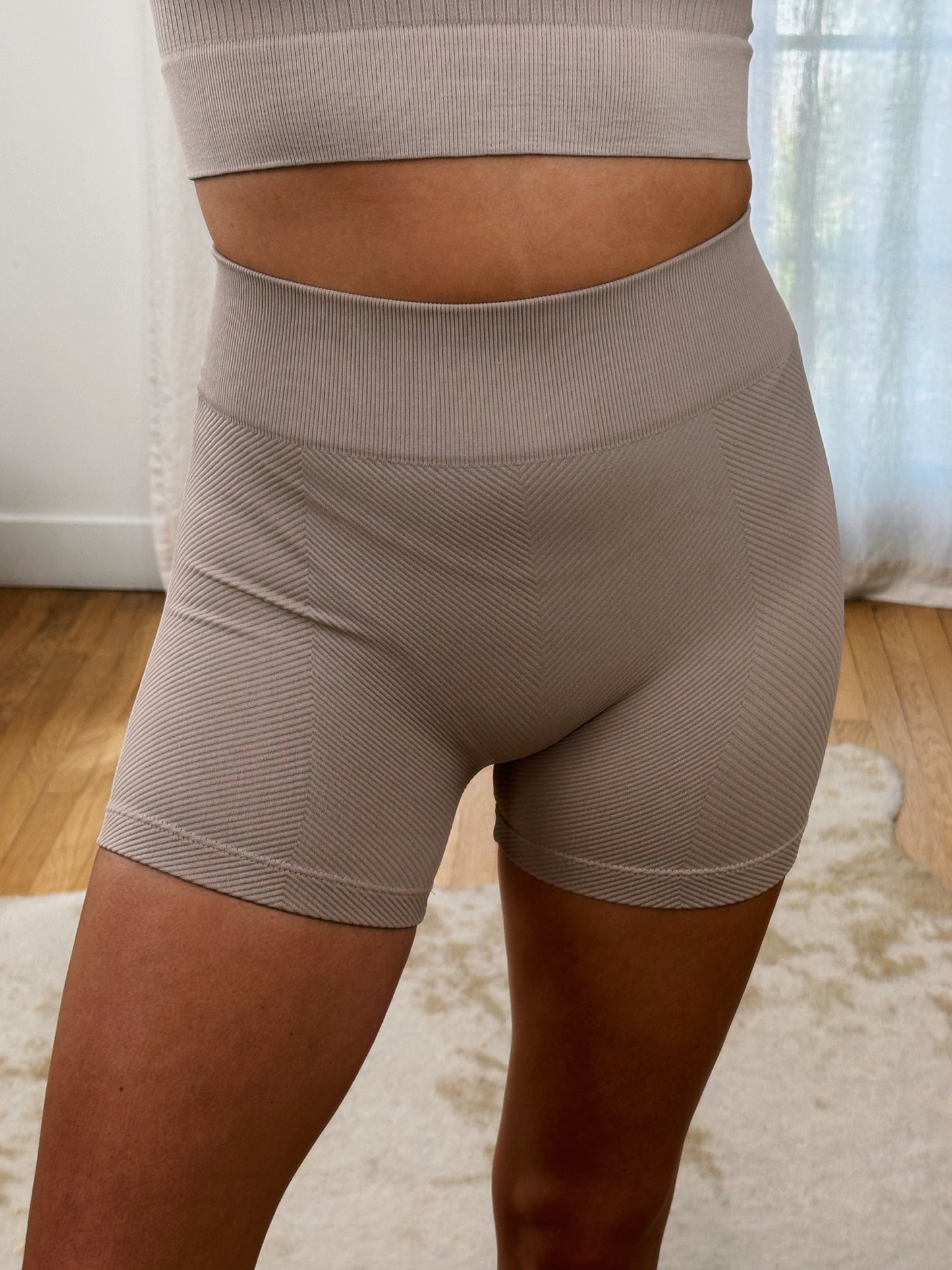 Shorty Essential Biker Shorts