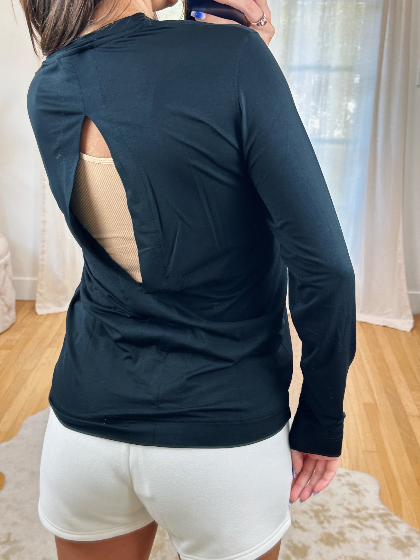 Sleek Peep Long Sleeve
