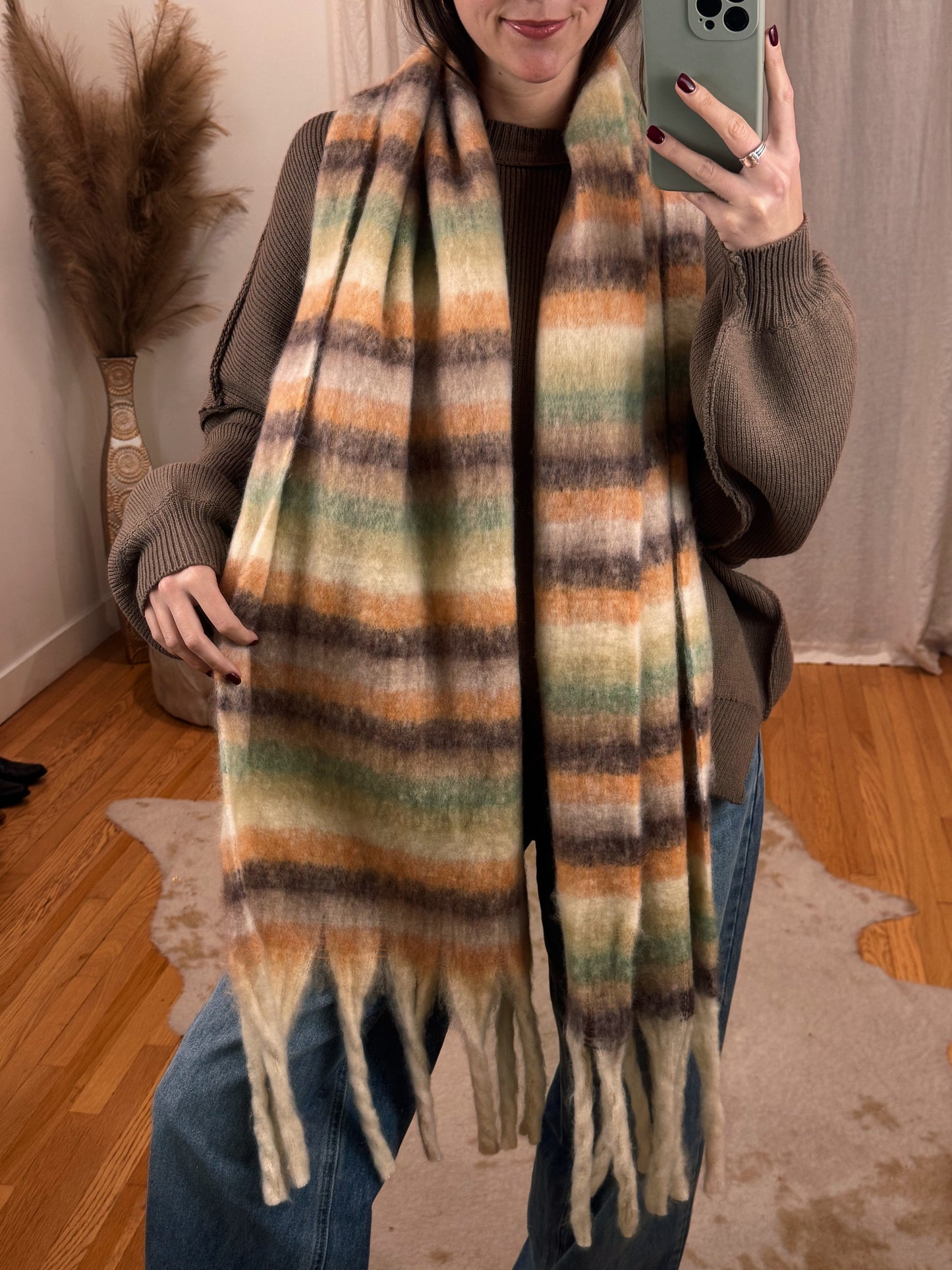 Vyvacious Scarf