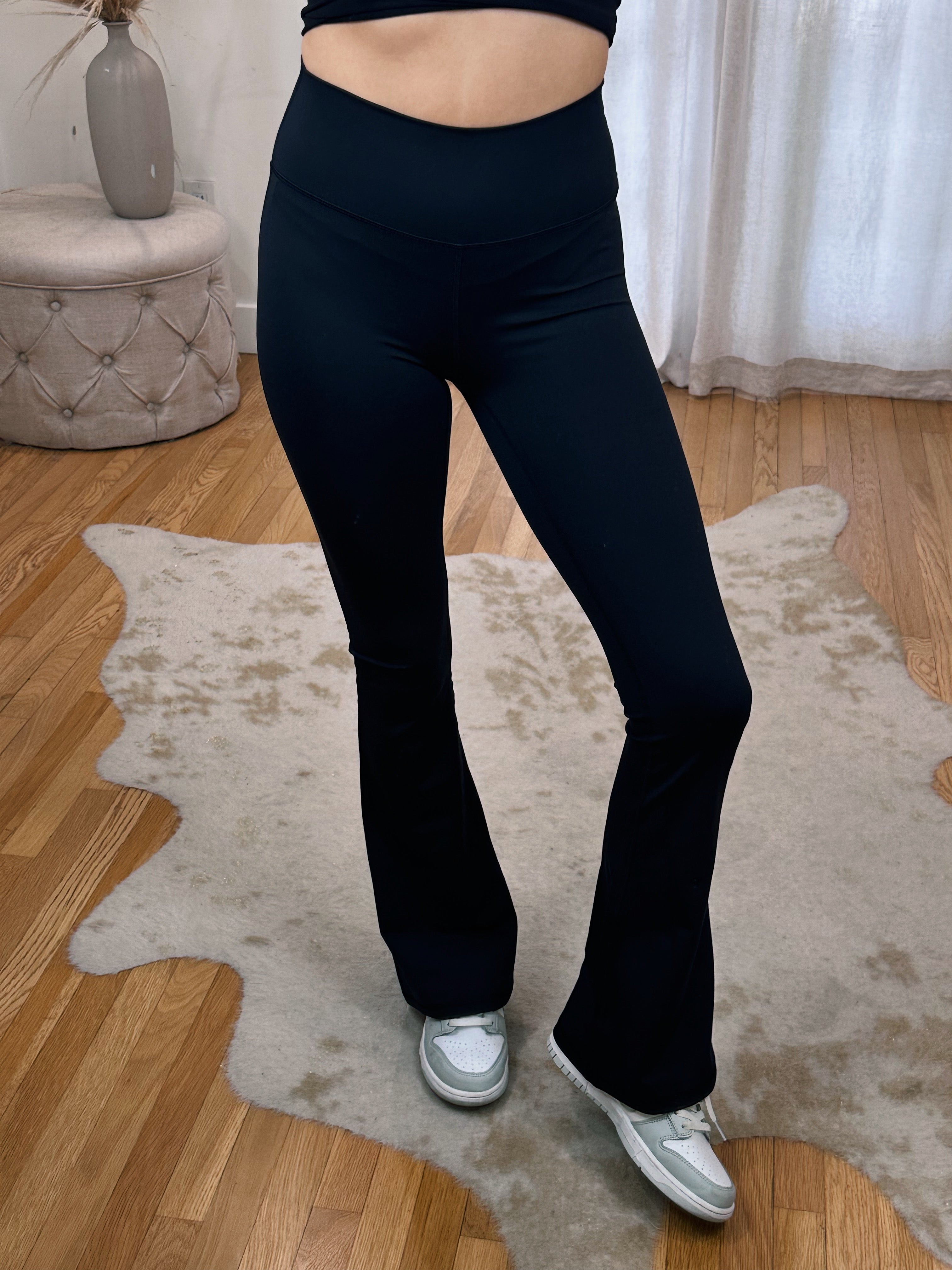 Calça sales ginastica flare