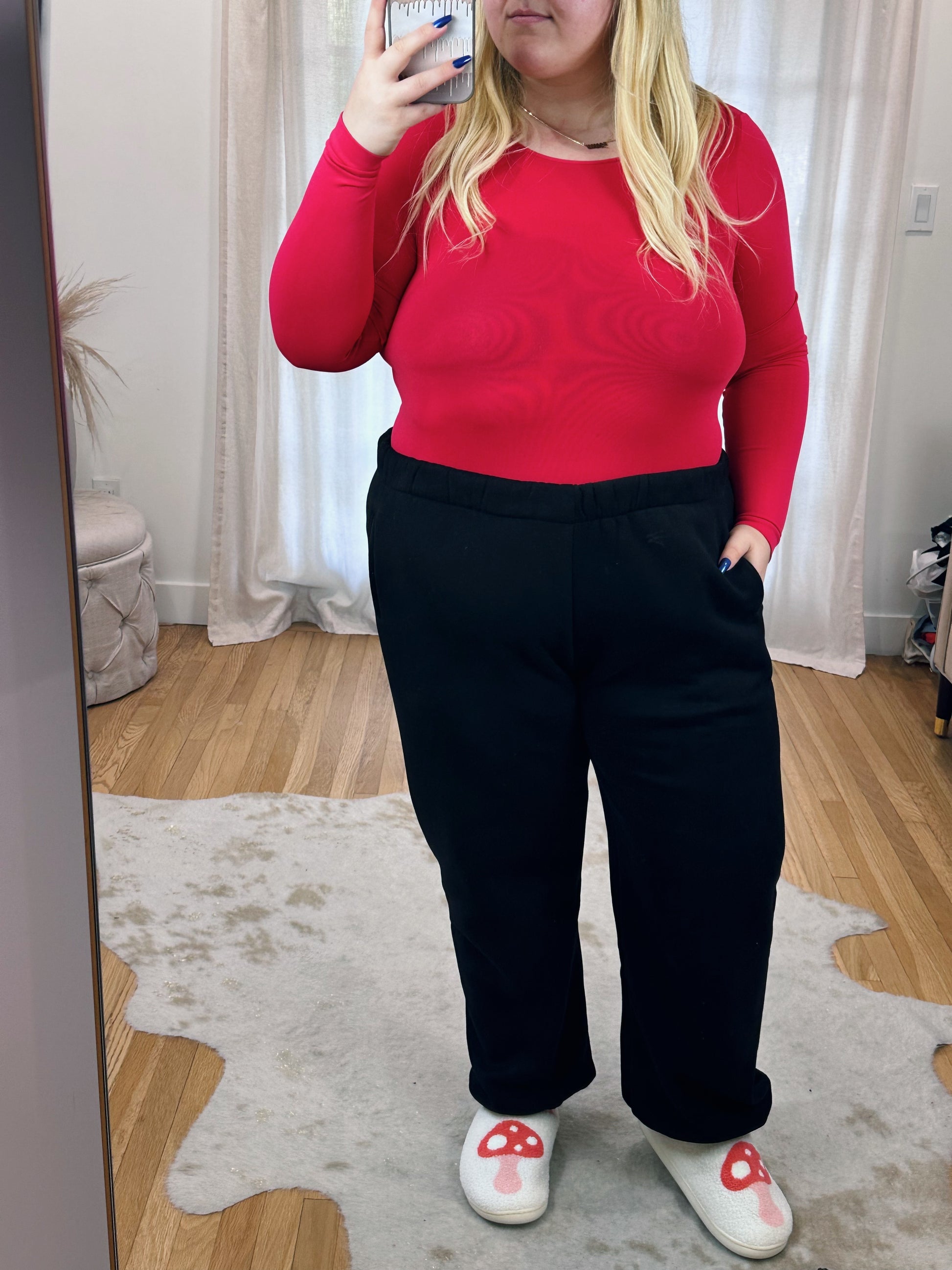 Stay comfortable and stylish with these Plus Size Marled Sweatpants