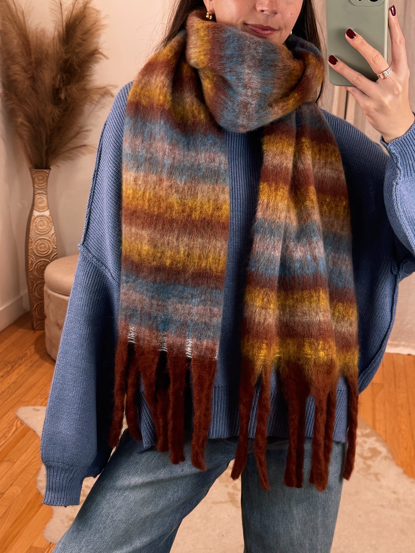 Vyvacious Scarf