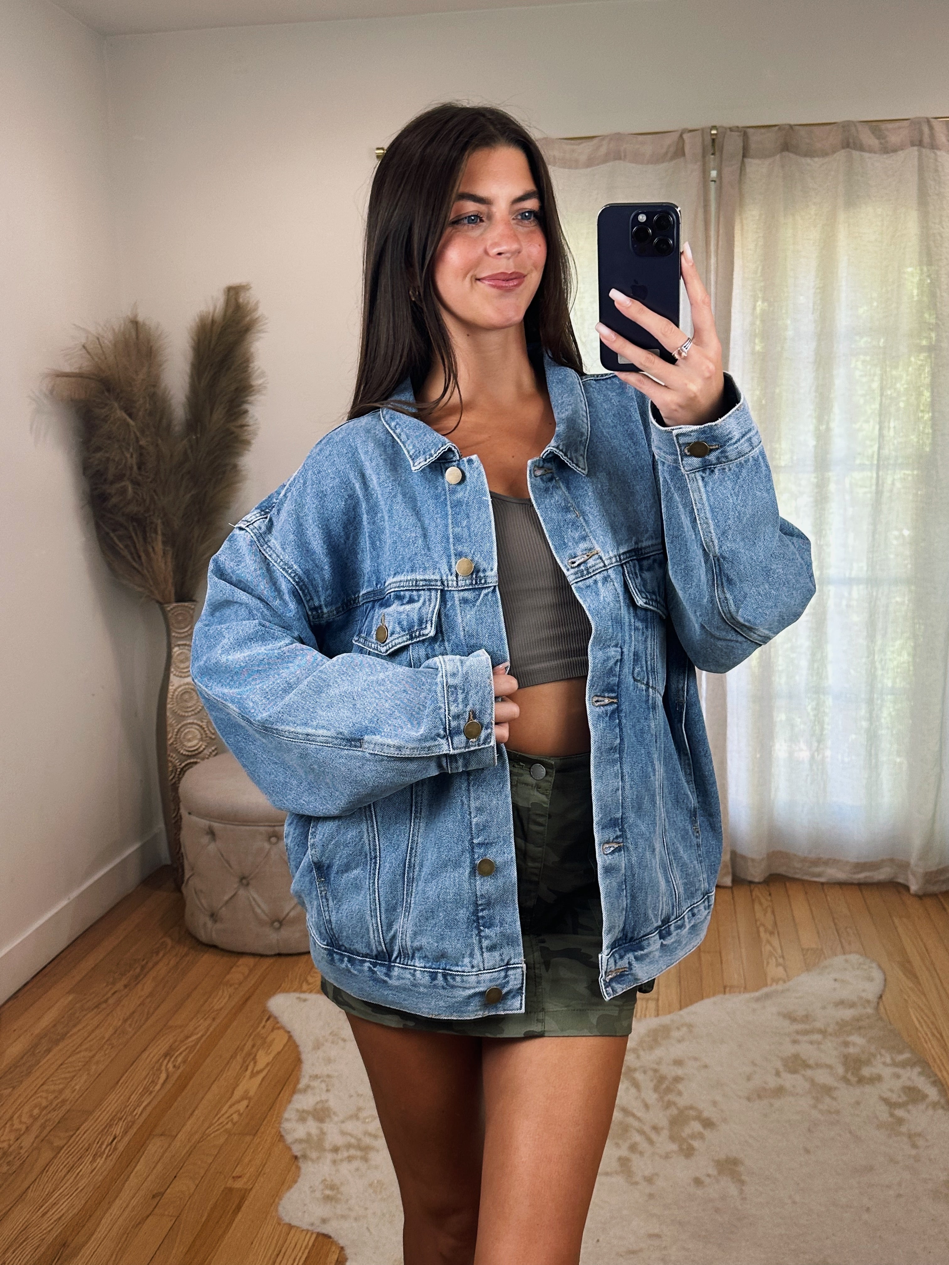 Boyfriend Jean Jacket Vyvacious