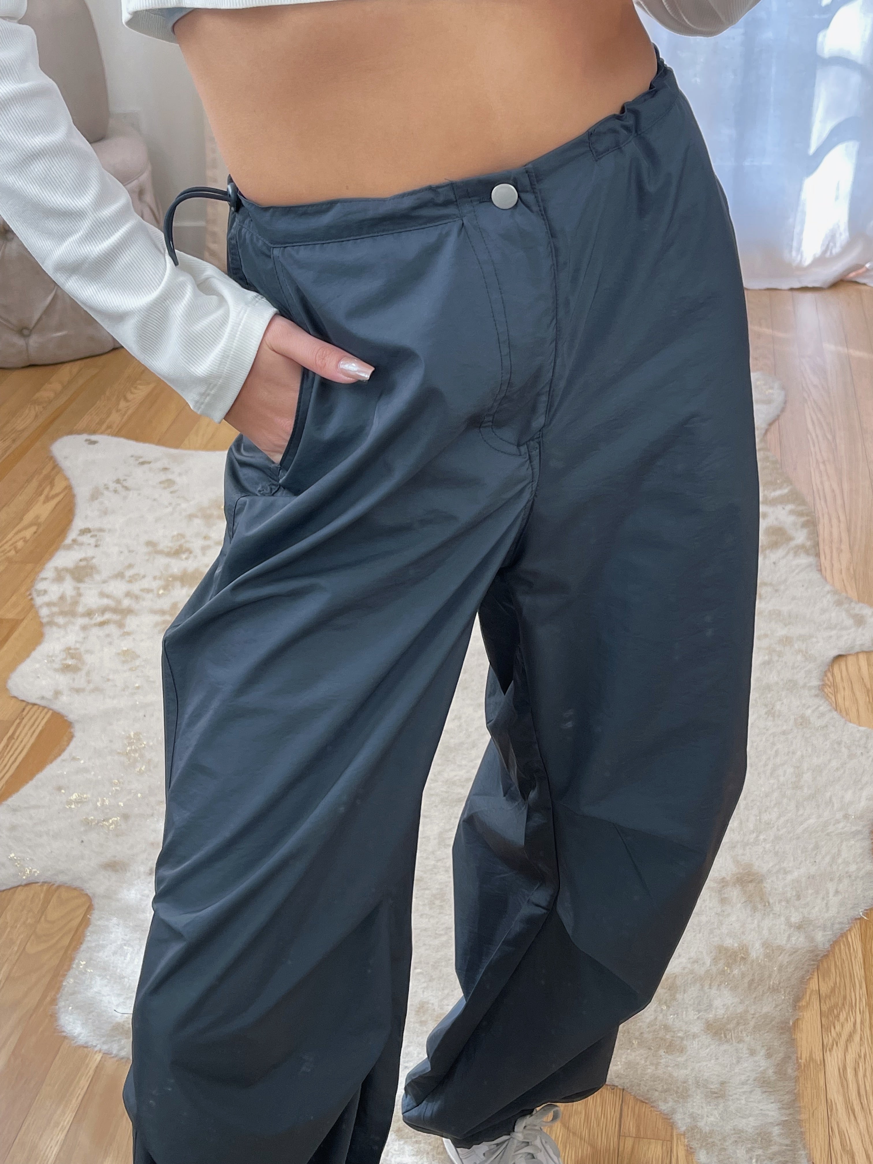 Amazon.com: THUCHENYUC Parachute Pants Women, Fashion Elastic Cargo Trousers  Baggy Low Waist Zipper Track Pants Clothing (Color : Pink, Size : XX-Large)  : Clothing, Shoes & Jewelry